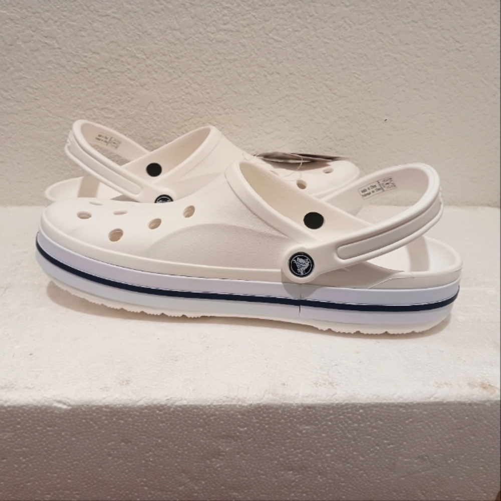 Crocs - Picture 2 of 4